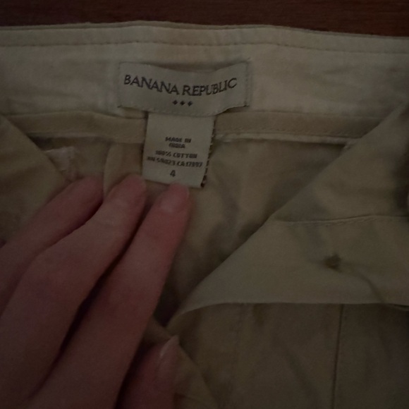 Banana Republic Dresses & Skirts - Banana Republic khaki skirt